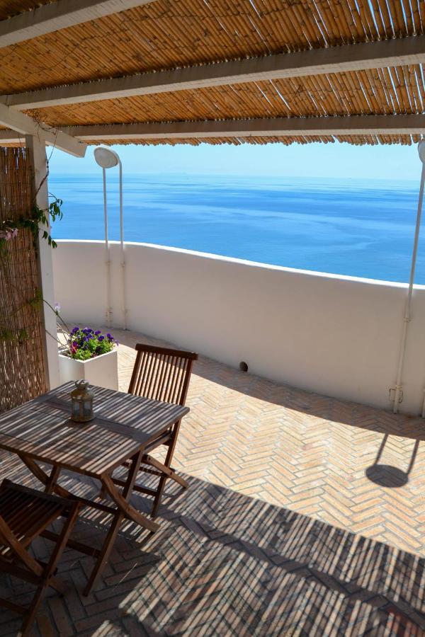 Maridea - Cave Suites ปอนซา ภายนอก รูปภาพ