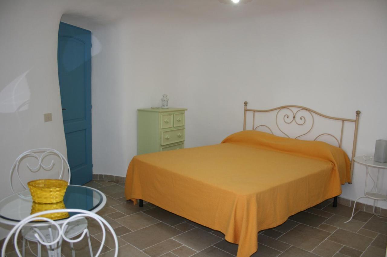 Maridea - Cave Suites ปอนซา ภายนอก รูปภาพ