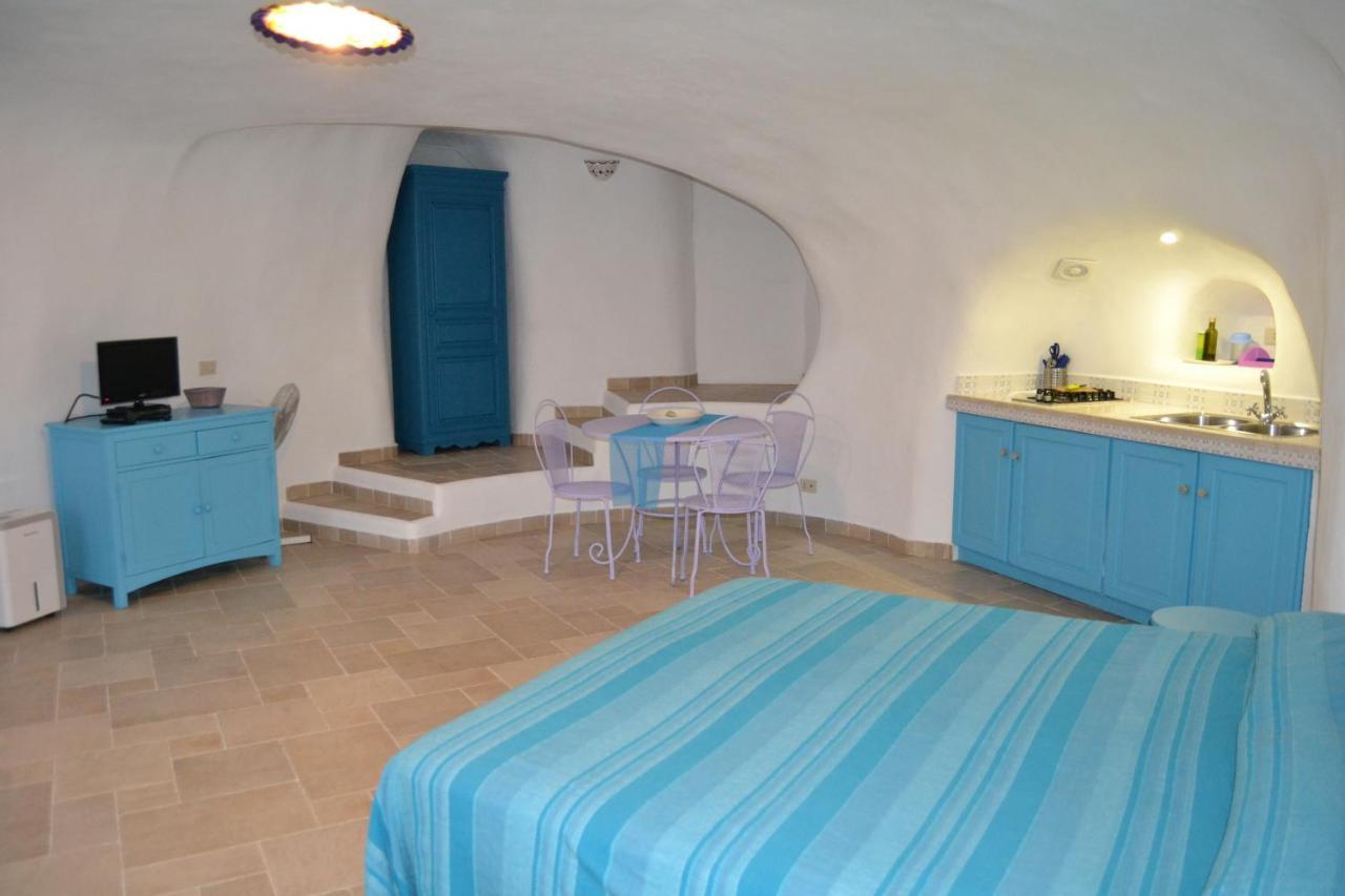 Maridea - Cave Suites ปอนซา ภายนอก รูปภาพ