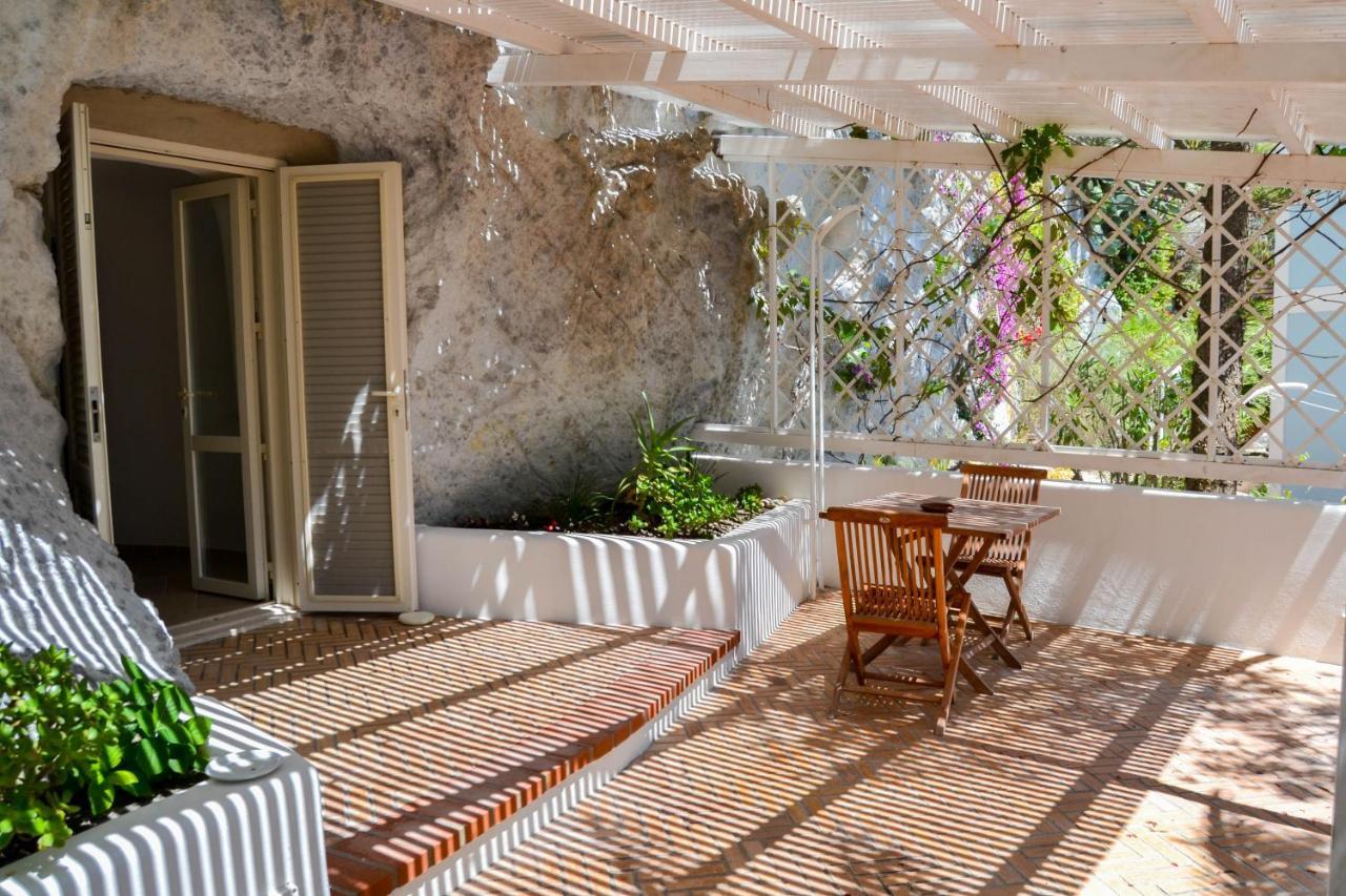 Maridea - Cave Suites ปอนซา ภายนอก รูปภาพ